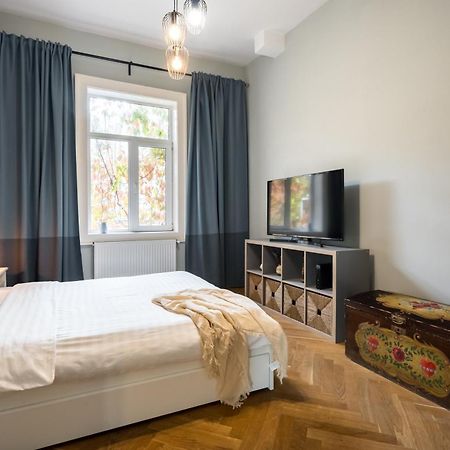 Chic Studio Near Bucharest'S Top Landmarks Buitenkant foto