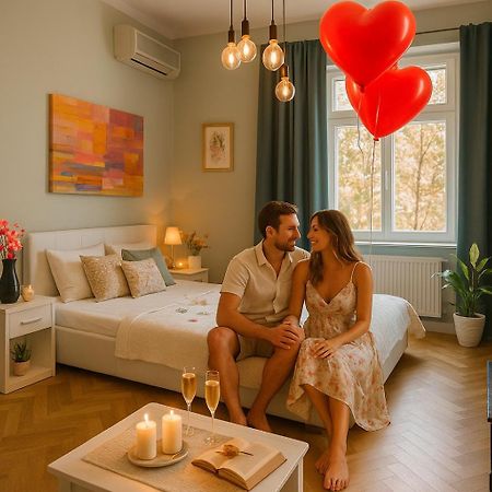 Chic Studio Near Bucharest'S Top Landmarks Buitenkant foto